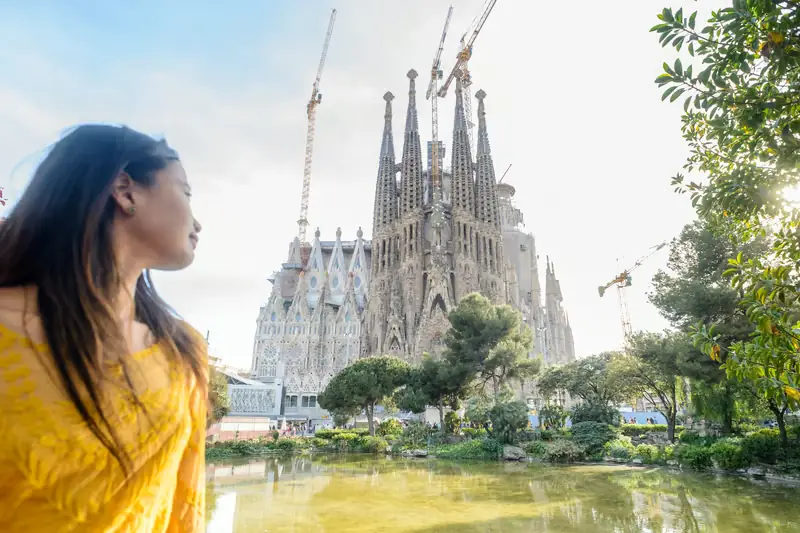 Barcelona: Sagrada Família Skip the Line Tour & Entry Ticket
